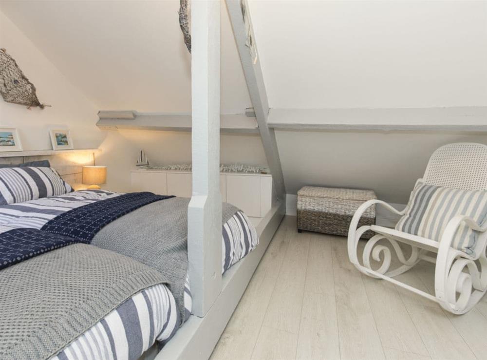 Spacious twin bedroom at Rose and Crown Yard in Whitby, North Yorkshire