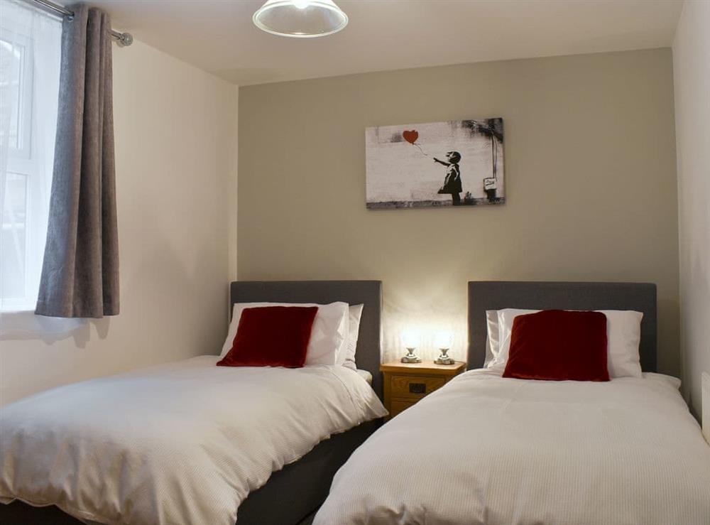 Twin bedroom at The Arches, 