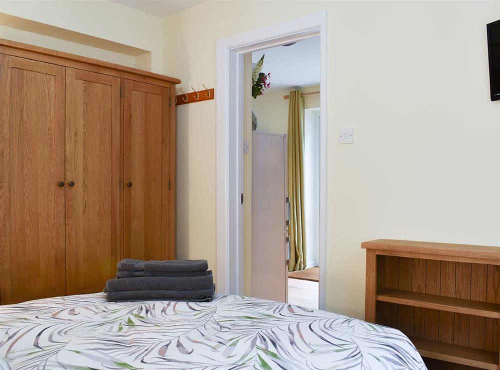 Double bedroom (photo 3) at Rose Corner in Topsham, near Exeter, Devon
