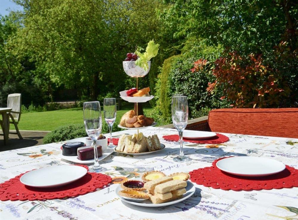 Make the most of the sunshine and dine alfresco! at Rose Cottage in Bratoft, near Burgh-le-Marsh, Lincolnshire