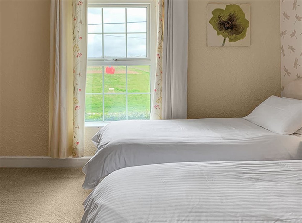 Twin bedroom