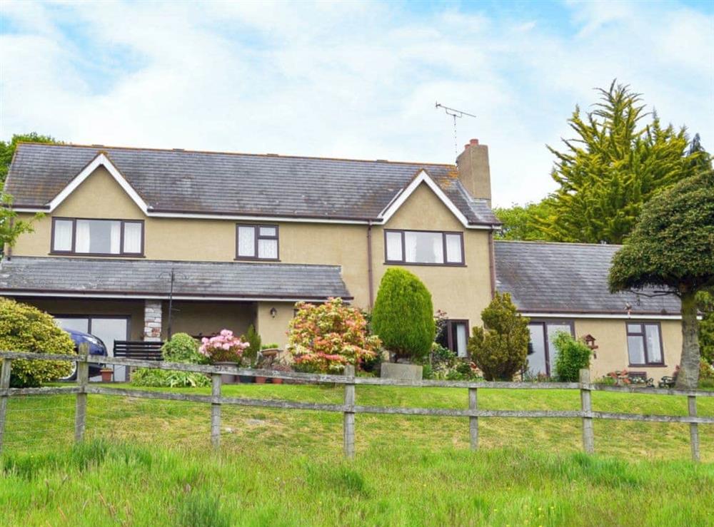 Charming holiday home at Rose Cottage in Cheriton Bishop, near Exeter, Devon