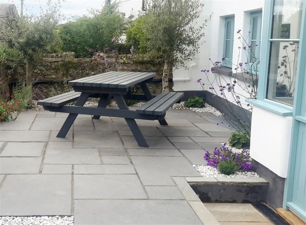 Inviting sitting-out-area at Rose Cottage in Georgeham, near Croyde, Devon