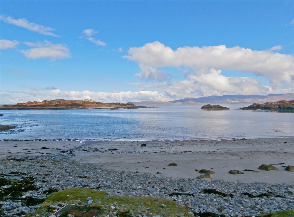 Rose Cottage in Glenuig, near Lochailort, Inverness-Shire sleeps 4