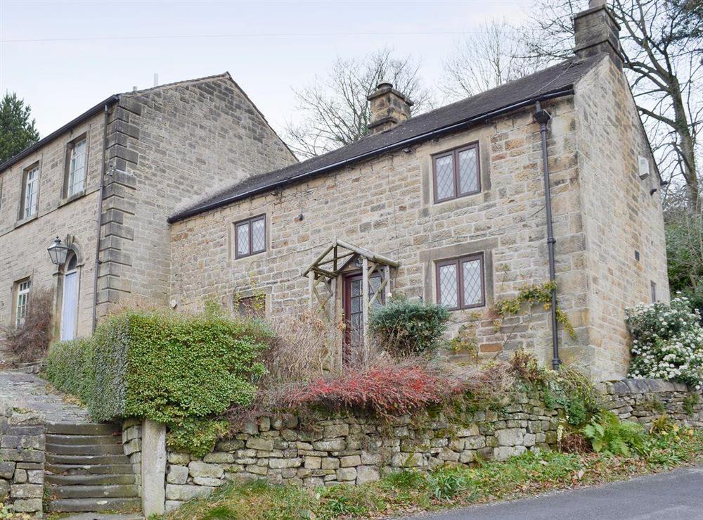 Charming stone-built holiday home at Rose Cottage in Grindleford, near Bakewell, Derbyshire