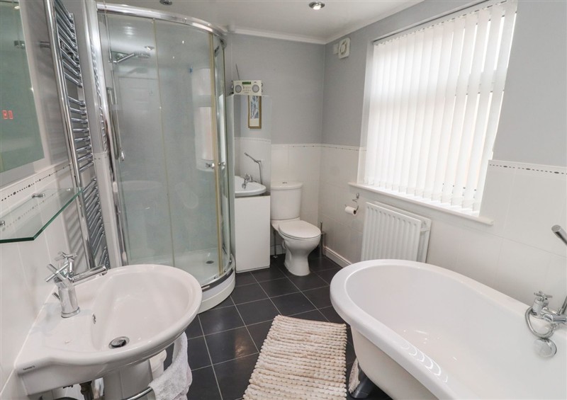 The bathroom at Rose Cottage, Morpeth