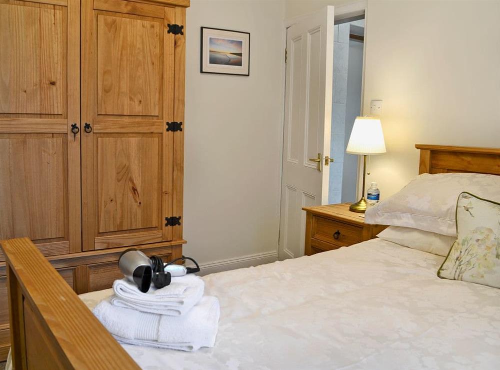 Attractive double bedroom with kingsize bed at Rose Cottage in Norham, near Berwick-upon-Tweed, Northumberland