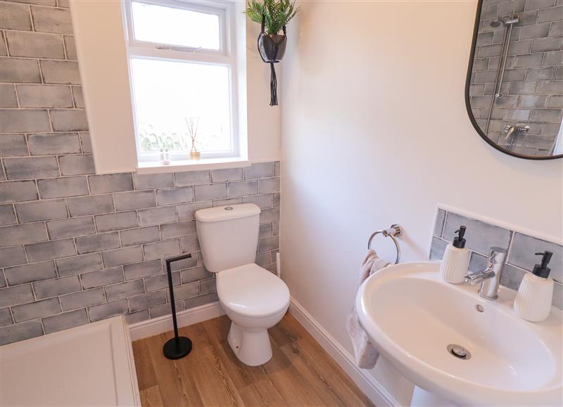 The bathroom at Rose Cottage, South Cave