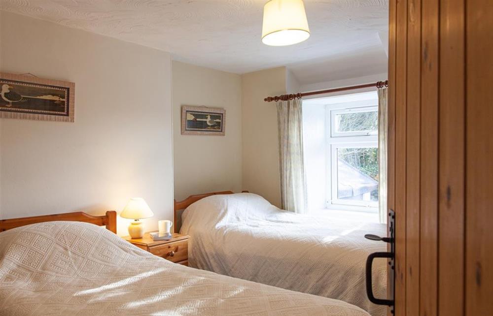 Twin bedroom at Rose Cottage in Tintagel