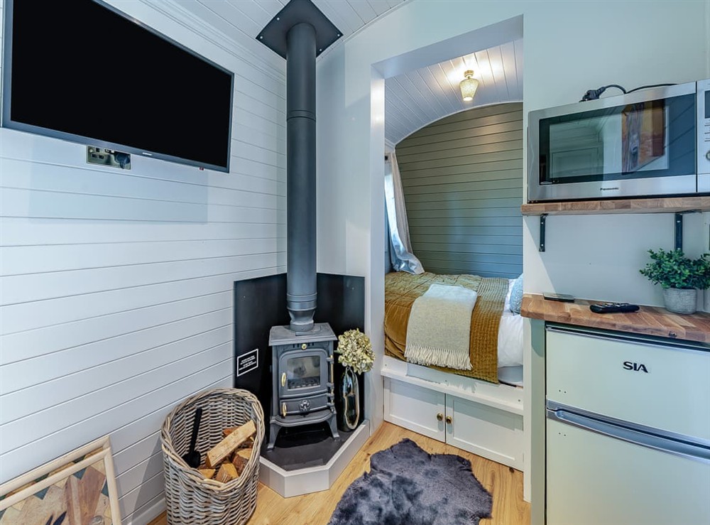 Open plan living space (photo 5) at Rose Hut Hideaway in Banstead, Surrey
