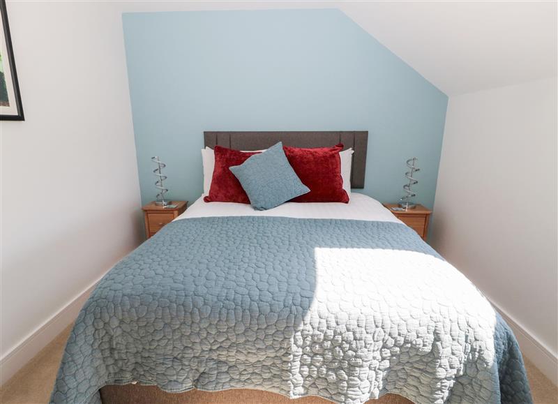 A bedroom in Rose Lodge at Rose Lodge, High Newton-by-the-Sea near Embleton
