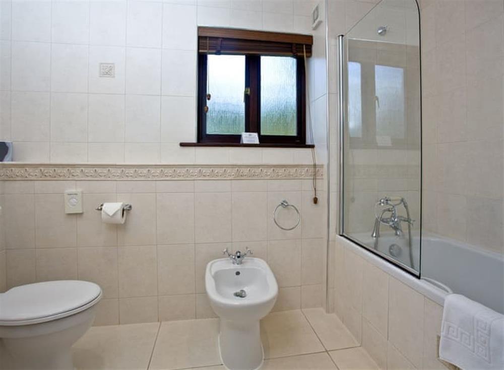 Bathroom at Rose in Woodland Retreat, Wadebridge