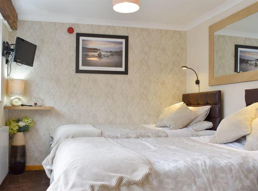 Airy twin bedroom at Rosedale in Richmond, North Yorkshire