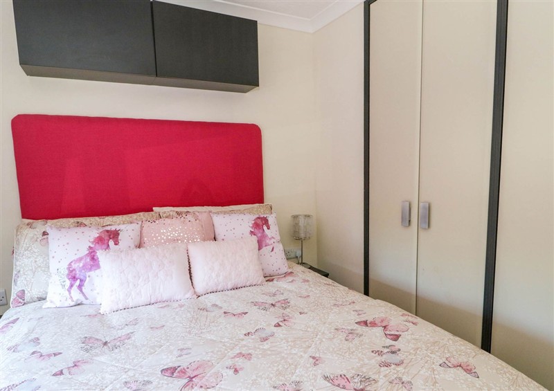 A bedroom in RoseGrace Lodge (photo 2) at RoseGrace Lodge, Auchterarder