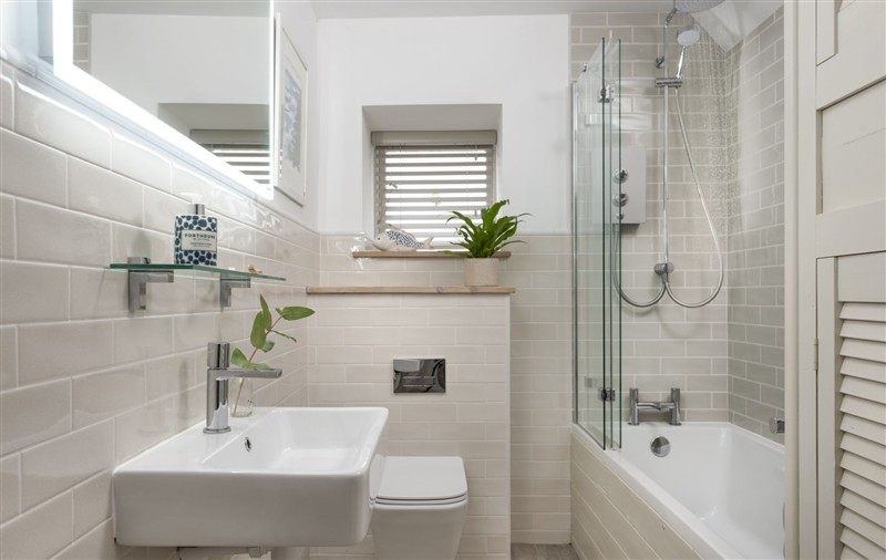 This is the bathroom at Rosehendra, Cornwall