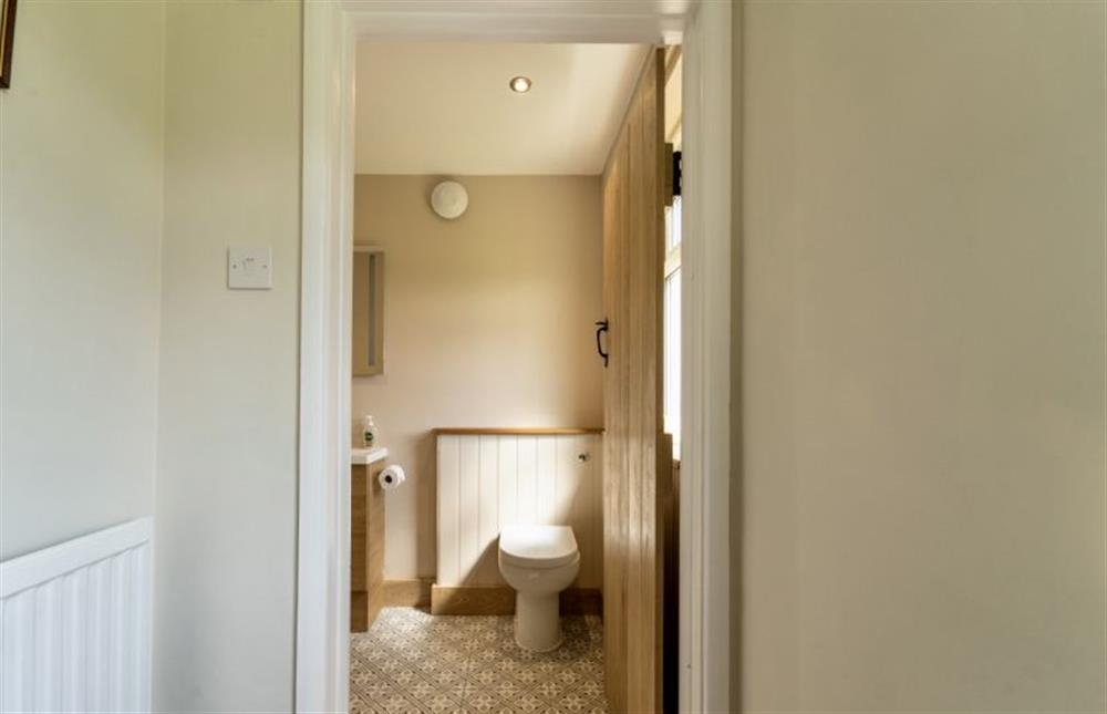 Through to the shower room at Rosehill House, Docking near Kings Lynn