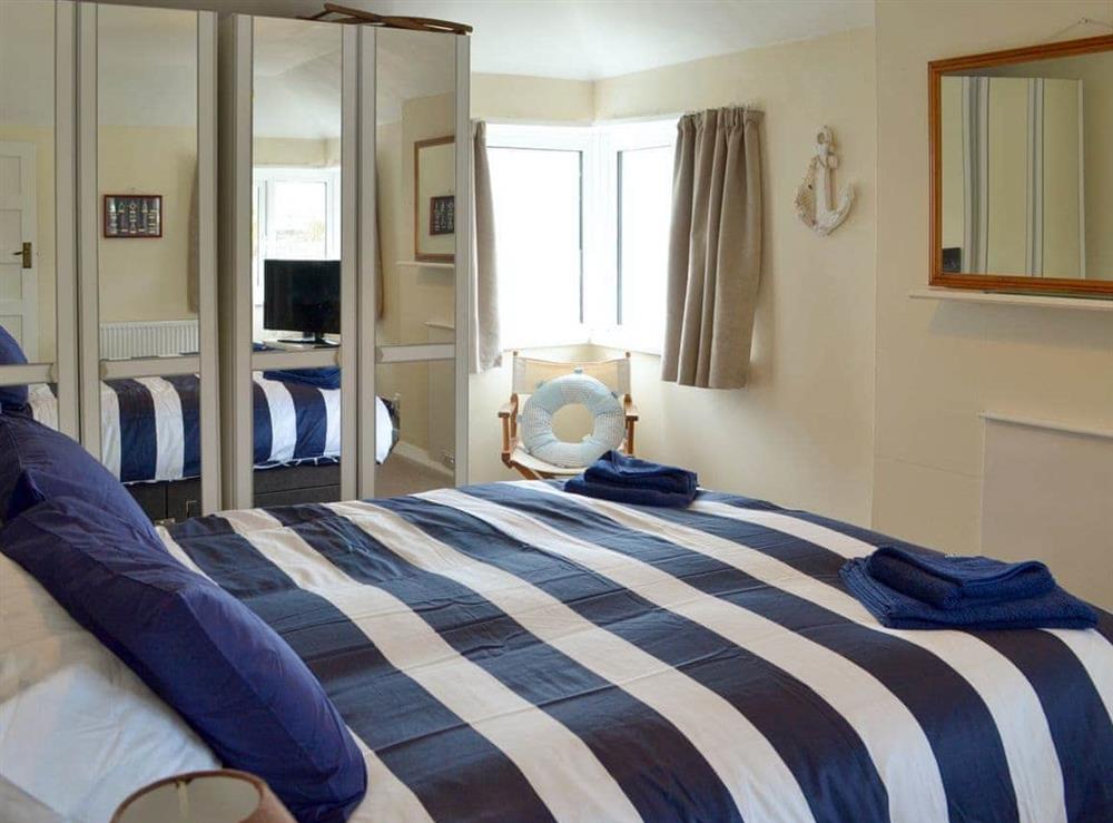 Attractive double bedroom at Rosehill in Paignton, Devon