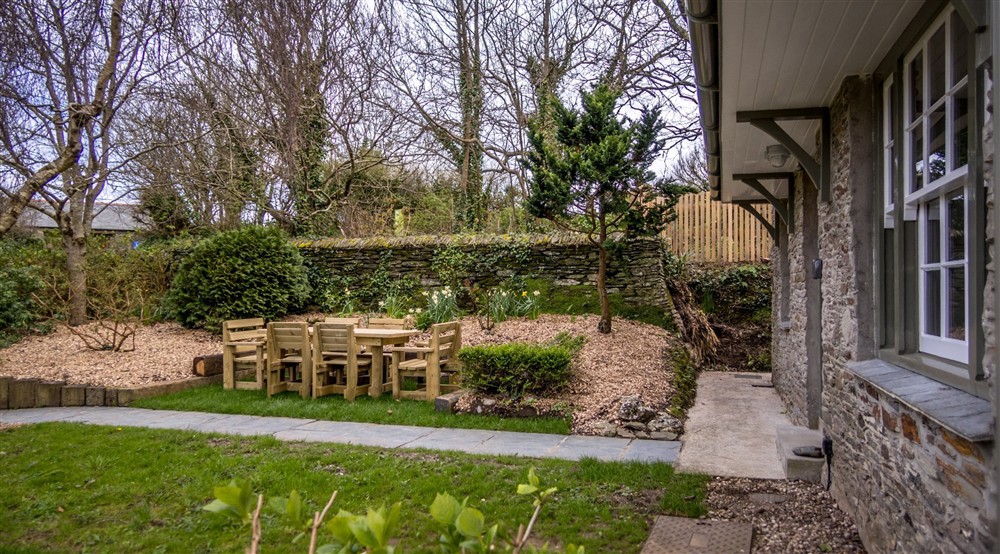 The garden at Roseland Porth Farm Cottage in Truro, Cornwall