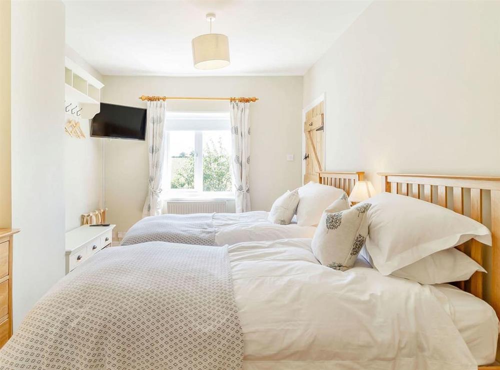 Twin bedroom at Rosemary Cottage in Ringstead, Norfolk