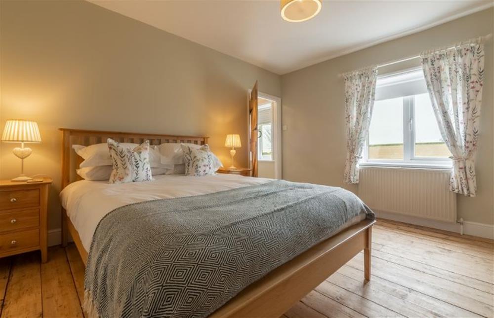 First floor: Bedroom three has a double bed at Rosemary Cottage, Thornham near Hunstanton