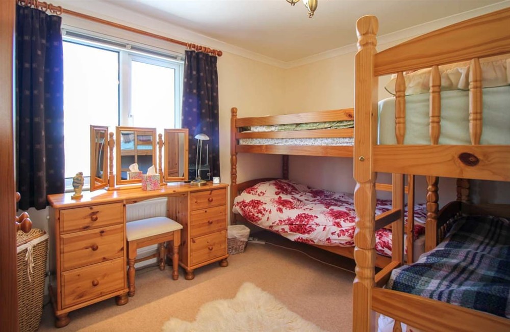 Bunk bedroom (photo 2) at Rosemullion in St Mawes, Cornwall