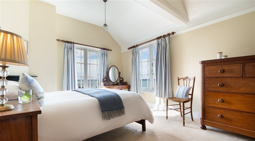 Bedroom two at Rosetta Cottage in Cowes, Isle Of Wight