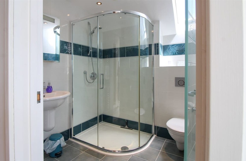 Shower room at Rosevean House in St Mawes, Cornwall