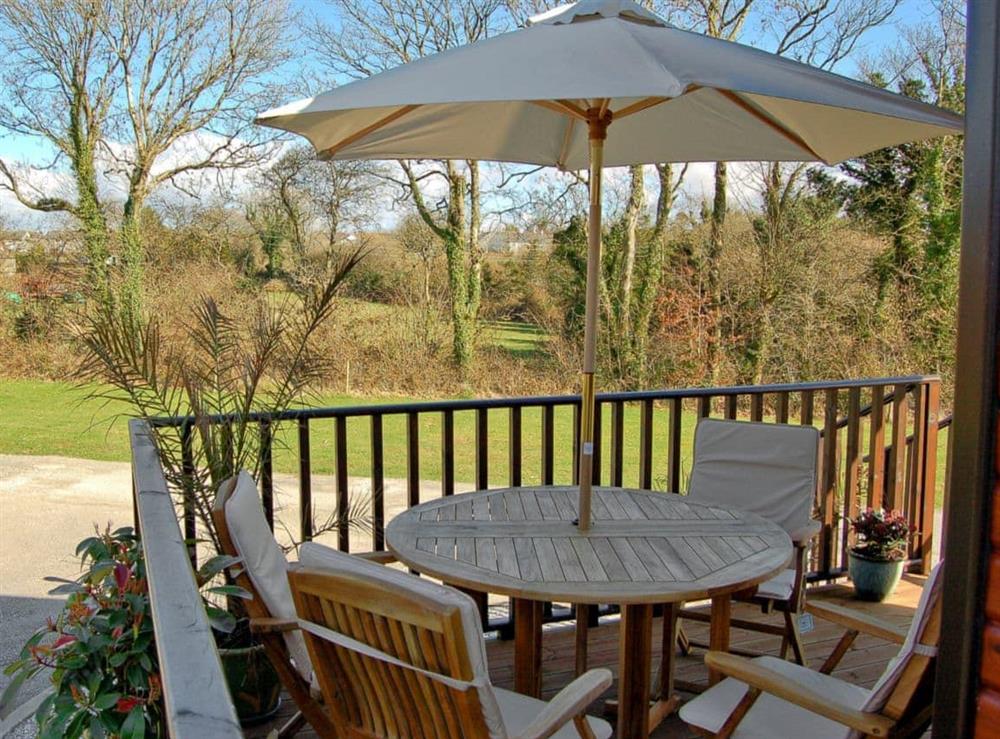 Sitting-out-area at Rosewater Lodge in St Teath, Cornwall