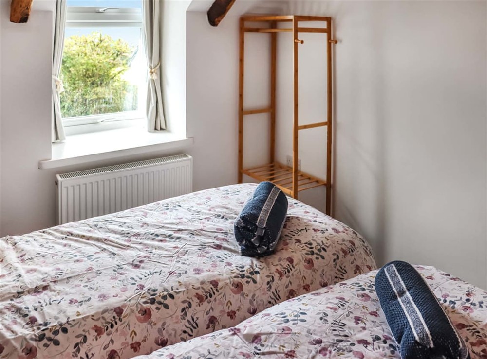 Twin bedroom