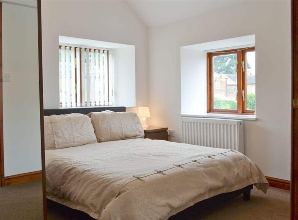 Comfortable double bedroom at Roslyn Cottage in Hamsterley, near Wolsingham, Durham