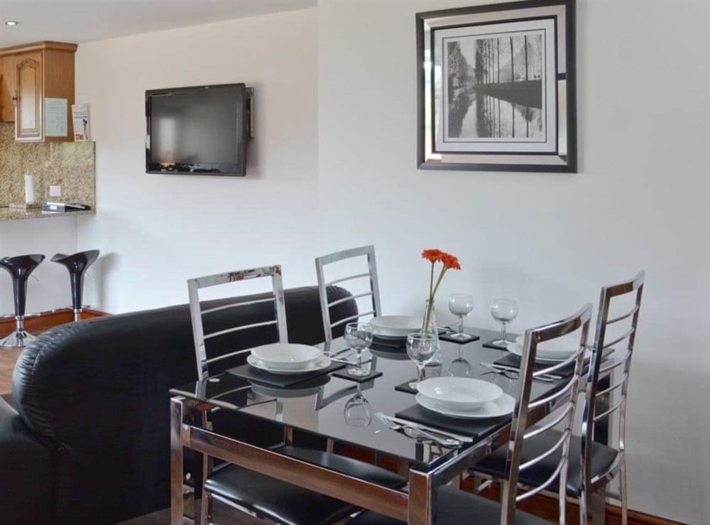 Contemporary dining area at Roslyn Cottage in Hamsterley, near Wolsingham, Durham