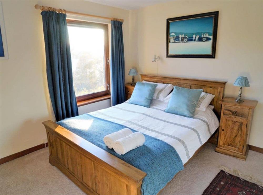 Comfortable double bedroom at Rosmuire in Shandon, near Helensburgh, Dumbartonshire
