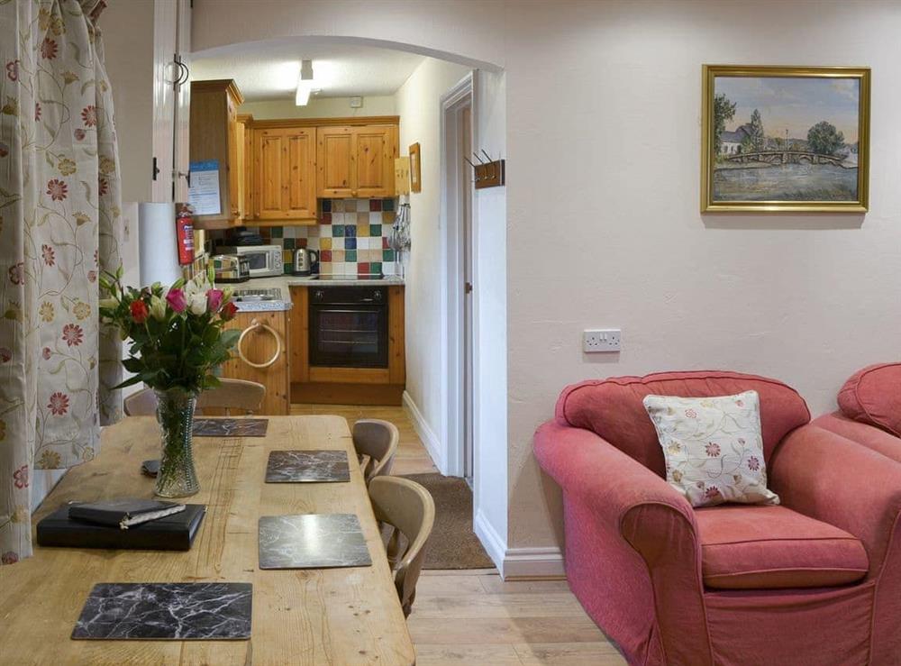 Convenient dining area at Ross Cottage in Polson, Launceston, Cornwall