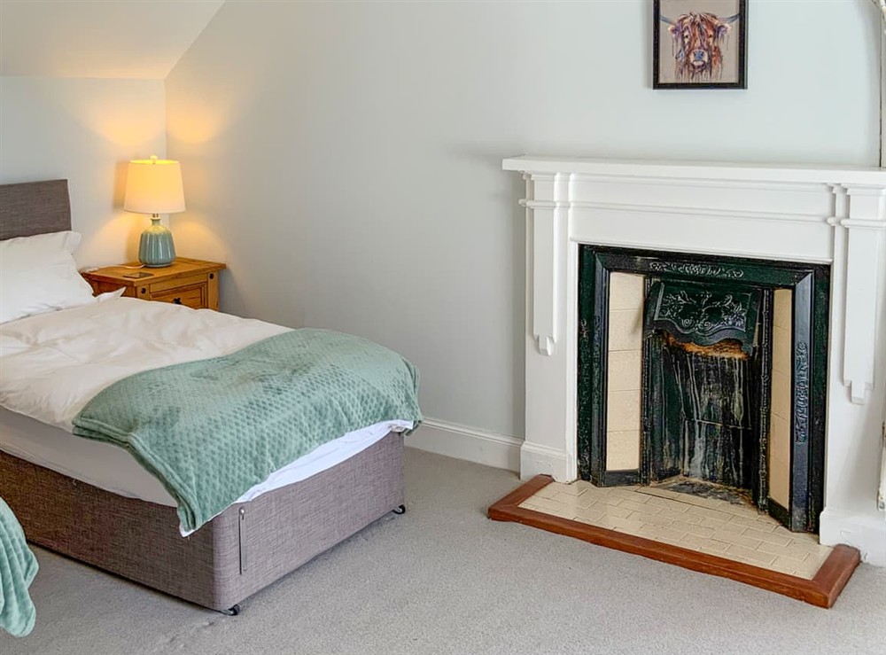 Twin bedroom
