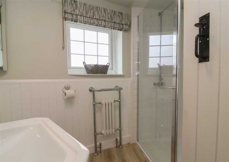 Bathroom at Round Barn, Ilfracombe