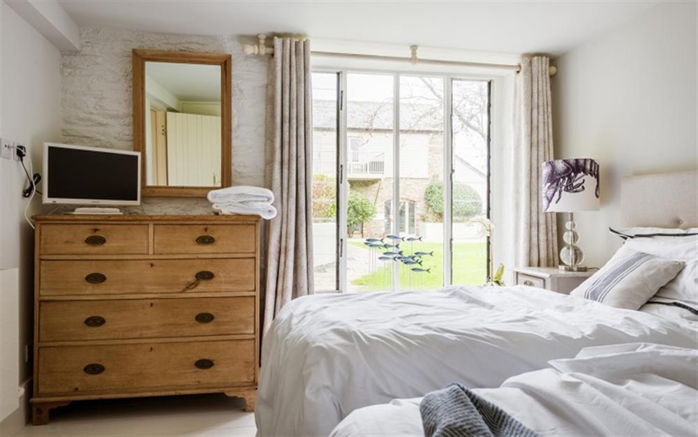 One of the bedrooms at Round House, Court Barton in South Huish
