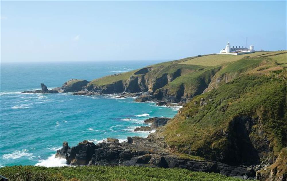 Guests will enjoy dazzling scenery and coastal walks right on the doorstep at Round Island, The Lizard