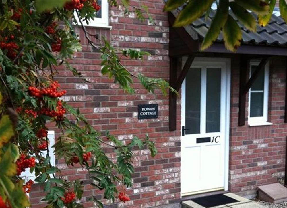 Rowan Cottage: Front entrance to the property