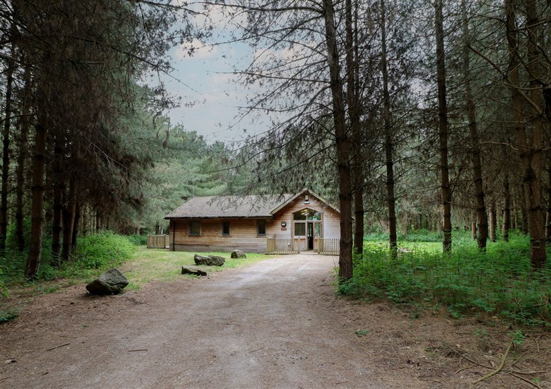 Outside (photo 5) at Rowan Lodge, Rosliston
