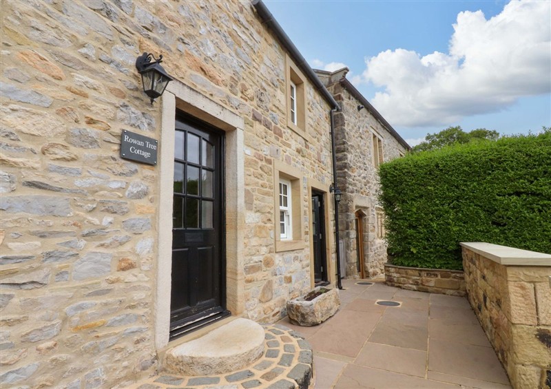 The setting at Rowan Tree Cottage, Hetton near Skipton