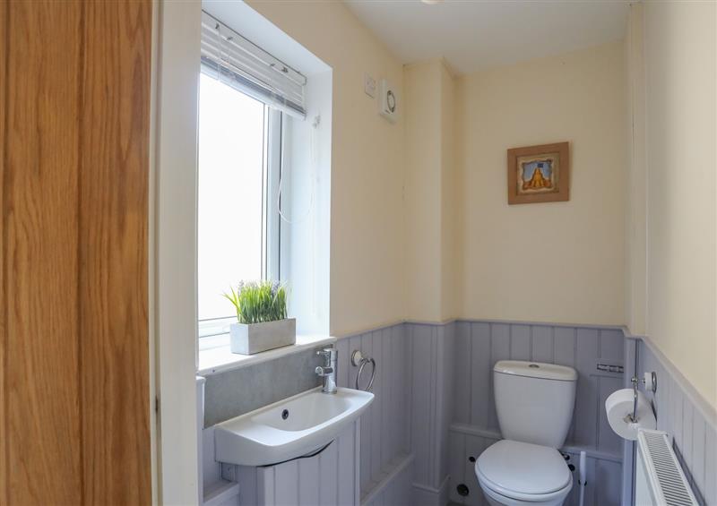 The bathroom at Rowarth, Nefyn