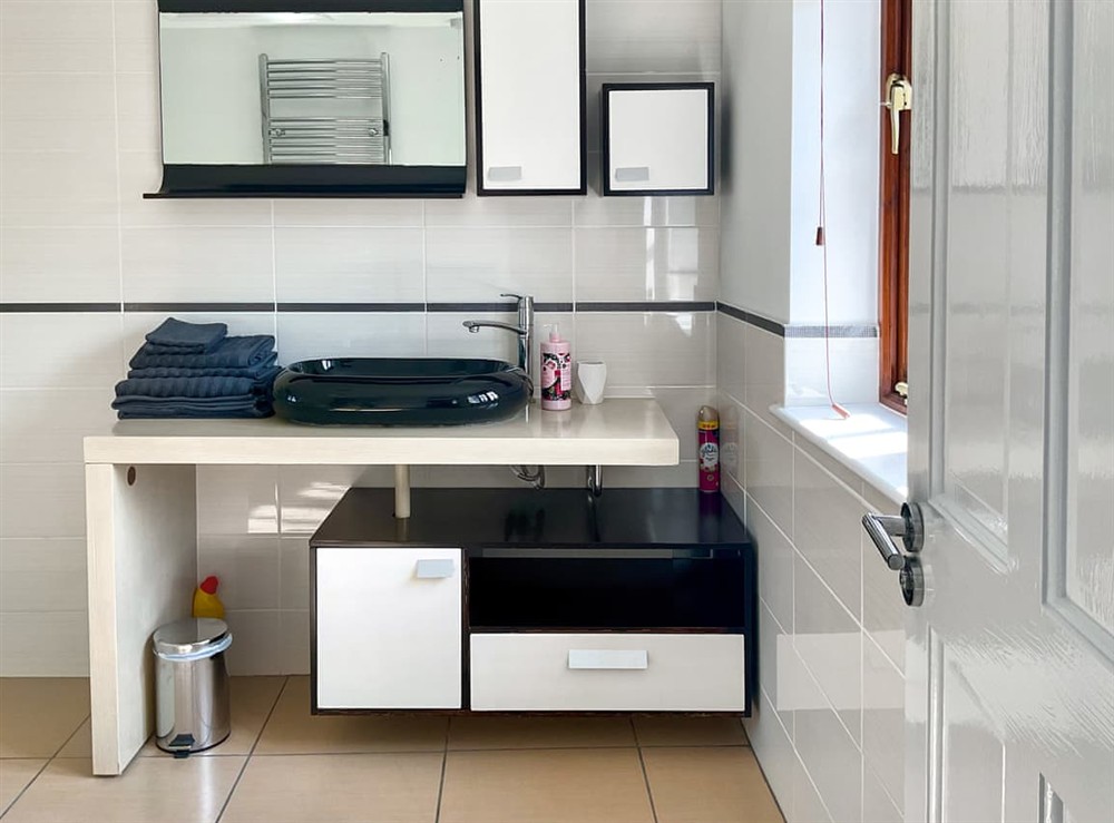 Bathroom (photo 3) at Rowdecroft Farm Cottage in Rowde, Wiltshire