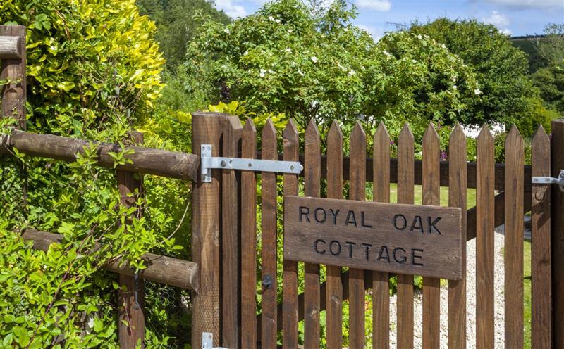 The setting around Royal Oak Cottage