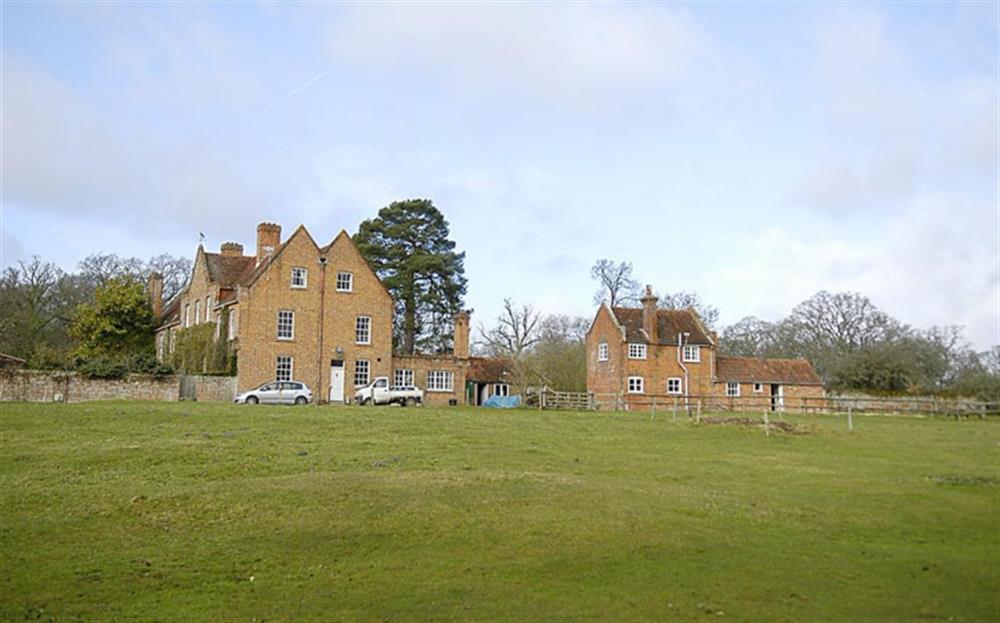 Roydon Manor and cottage at Royden Manor Annexe in Brockenhurst