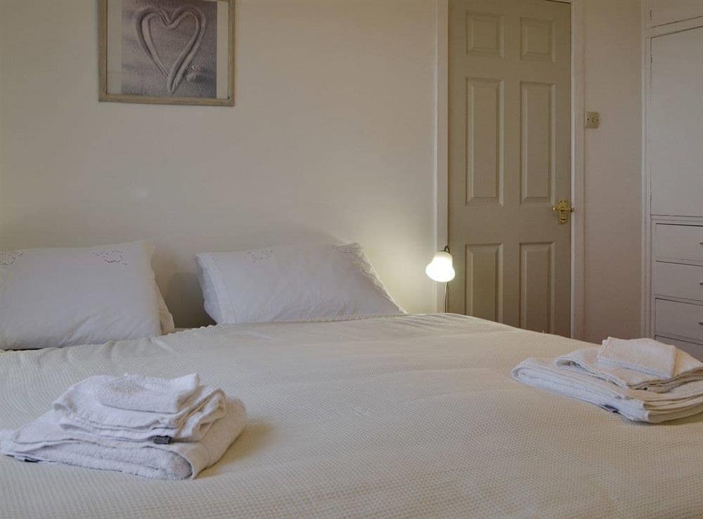 Double bedroom with en-suite (photo 2) at Ruach in Gardenstown, near Macduff, Aberdeenshire