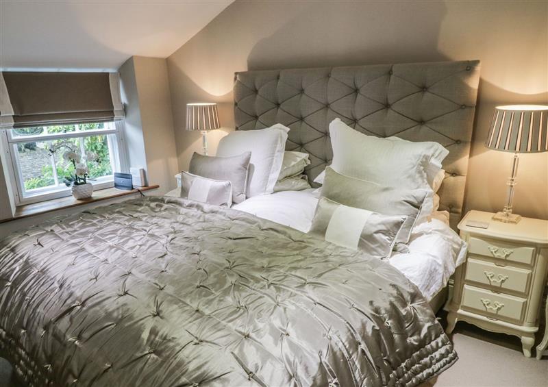 A bedroom in Rubys Cottage at Rubys Cottage, Sedbergh