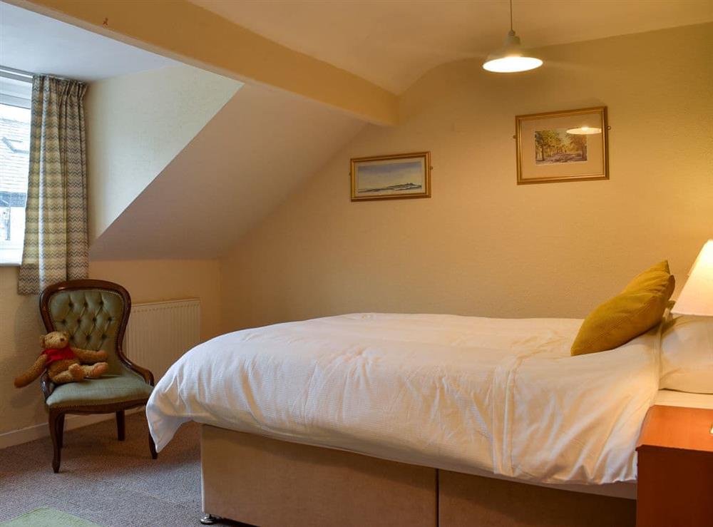 Double bedroom (photo 4) at Ruffles in Whitby, North Yorkshire