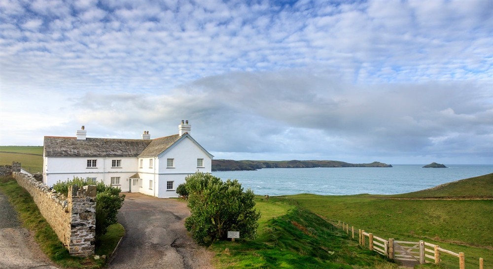 The exterior of Doyden House, which contains the Rumps apartment, Port Quin, Cornwall (photo 2) at Rumps in Port Quin, Cornwall