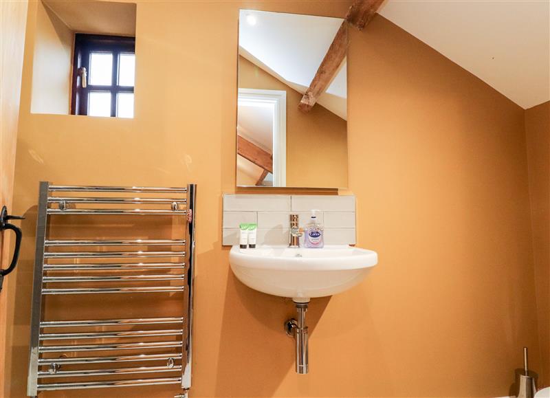 The bathroom (photo 2) at Rustic Lancashire Farmhouse, Winmarleigh near Garstang