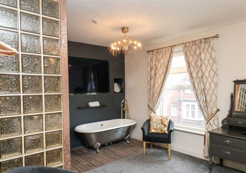 Bathroom (photo 4) at Rutland Grange, Filey
